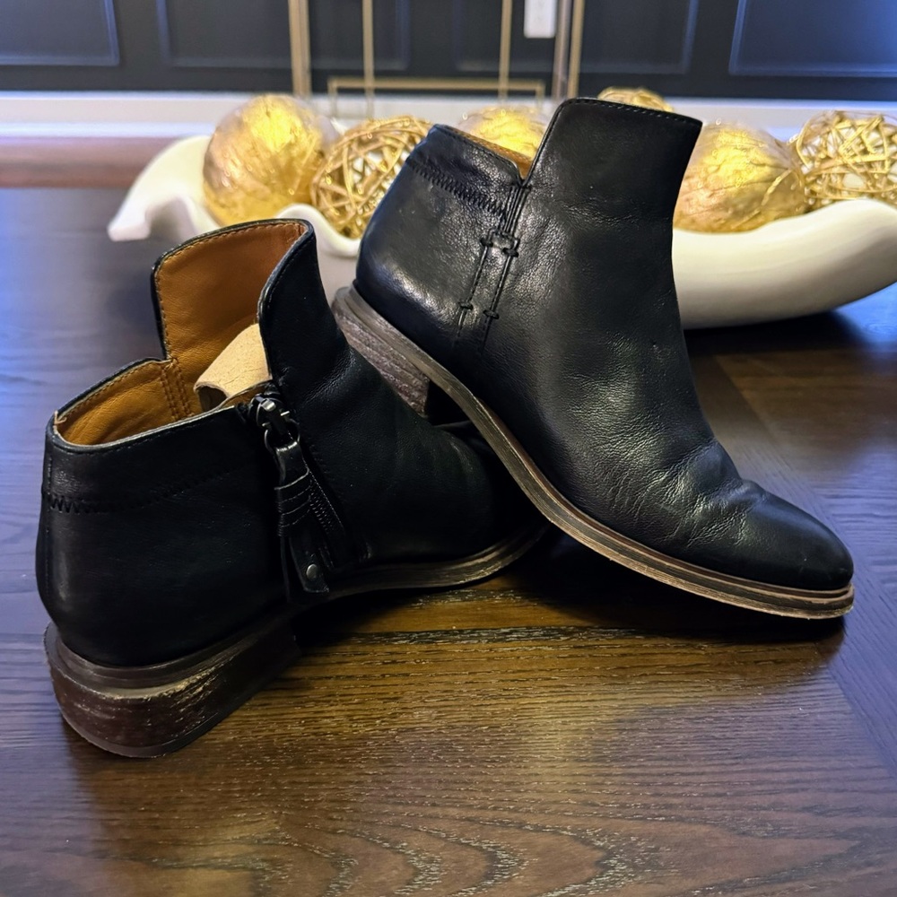Women's Franco Sarto Napoli Black Ankle Boots - Size 6M